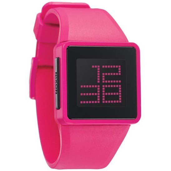 Розовые электронные часы