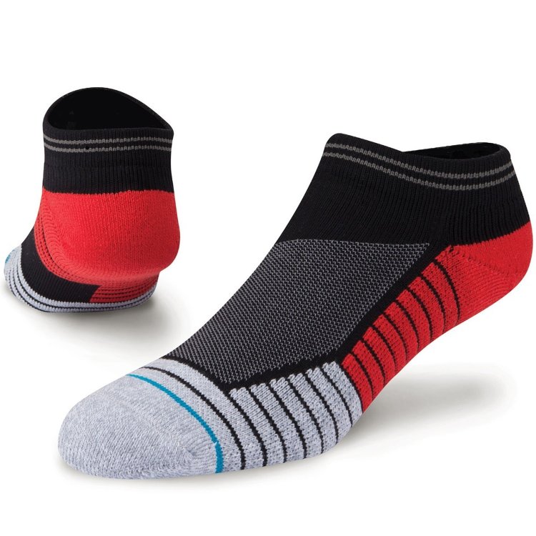 Носки stance gamut 2. Носок черный-красный. Носки Train Socks. Термоноски stance Star Fade.